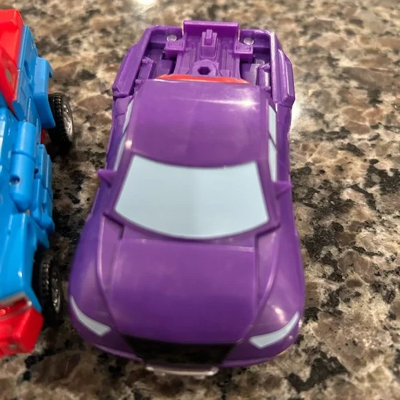 Today’s deal-Transformers Action Figure Vehicles Lot of 4 – Hasbro Characters - Picture 5 of 6